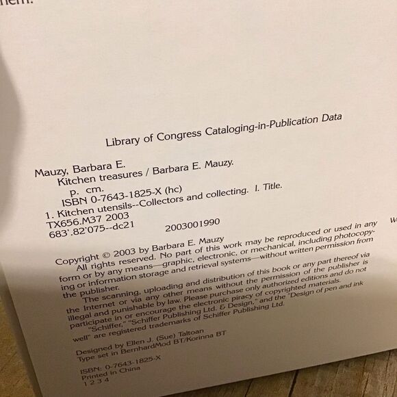 Kitchen Treasures with Price Guide Barbara E. Mauzy - Picture 5 of 8